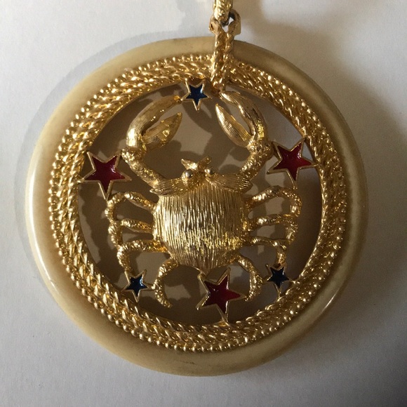 Vintage Jewelry - 🌟ZODIAC PENDANT CANCER